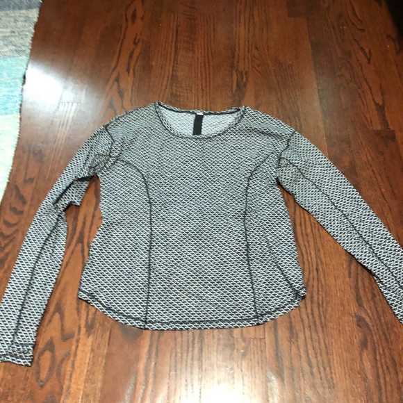 lululemon athletica Tops - NWOT Lululemon Cinch-able Back Top